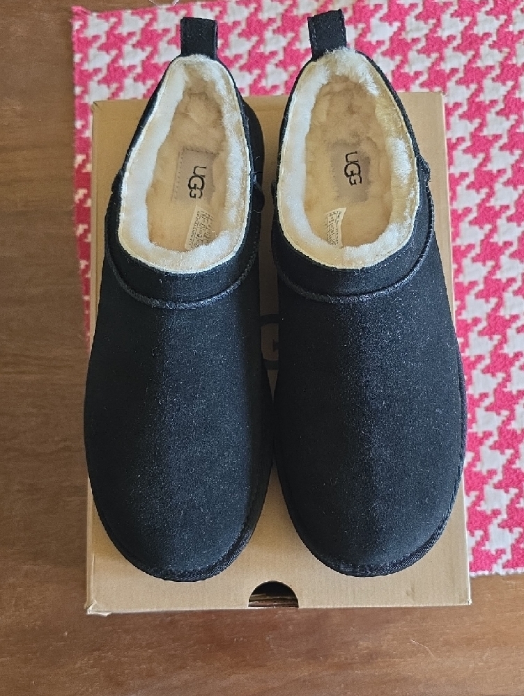 Womens, Ugg Black Suede Classic Micro Boot, Size 10 Nib, Reg $150